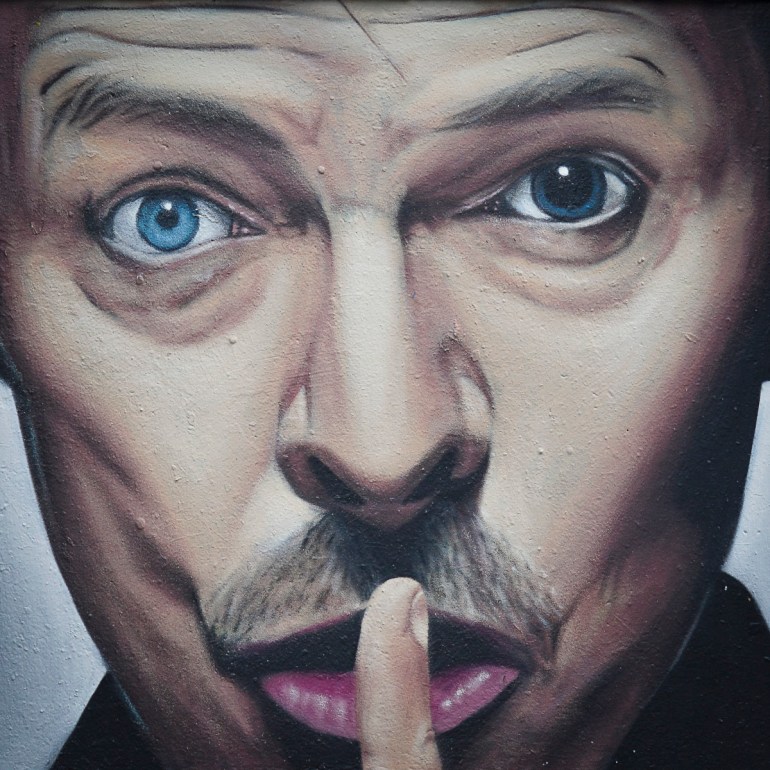 bowie-travel-with-intent